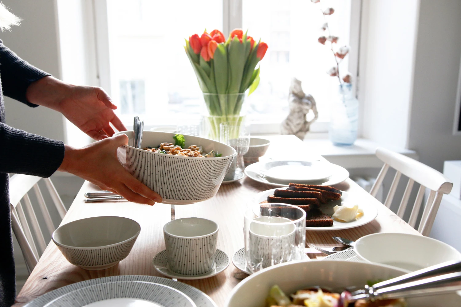 Arabia Mainio Sarastus Kom Ø23 Cm 4 Arabia Mainio Sarastus Kom Ø23 Cm - Afbeelding 2