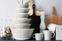 Arabia Mainio Sarastus Kom Ø23 Cm 13 Arabia Mainio Sarastus Kom Ø23 Cm -Keukenware Verkoop 510630 01 7 EnvrionmentImage eb9910c3ba