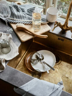 Broste Copenhagen Eli Bord Ø26 Cm 9 Broste Copenhagen Eli Bord Ø26 Cm -Keukenware Verkoop 577046 01 40 EnvironmentImage cd268c4cca