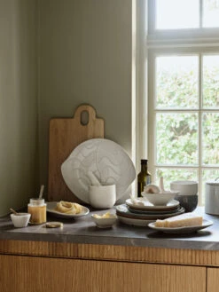 Broste Copenhagen Eli Bord Ø26 Cm 11 Broste Copenhagen Eli Bord Ø26 Cm -Keukenware Verkoop 577046 01 42 EnvironmentImage afa999dec0